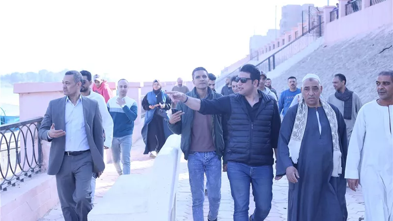 نائب محافظ سوهاج يستجيب لدعوة أهالي الجزيرة المستجدة بمركز المنشاة