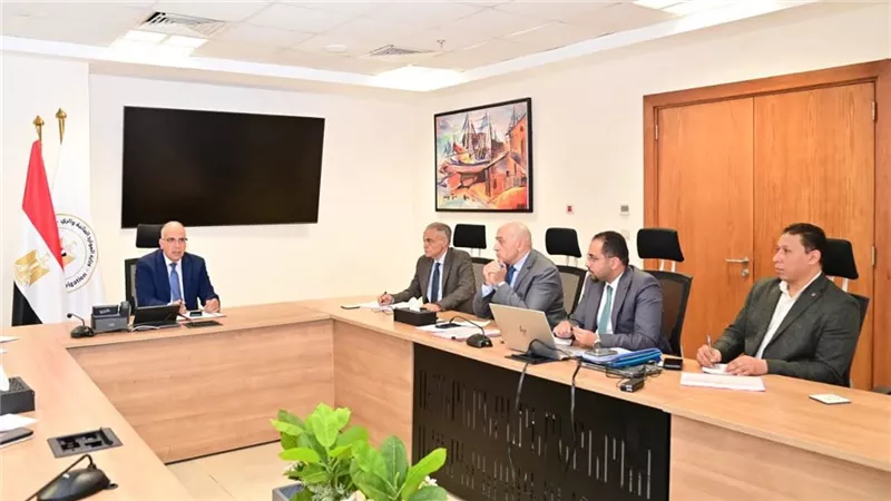 وزير الري يوجه بسرعة استلام محطات المشروعات القومية فور انتهائها 
