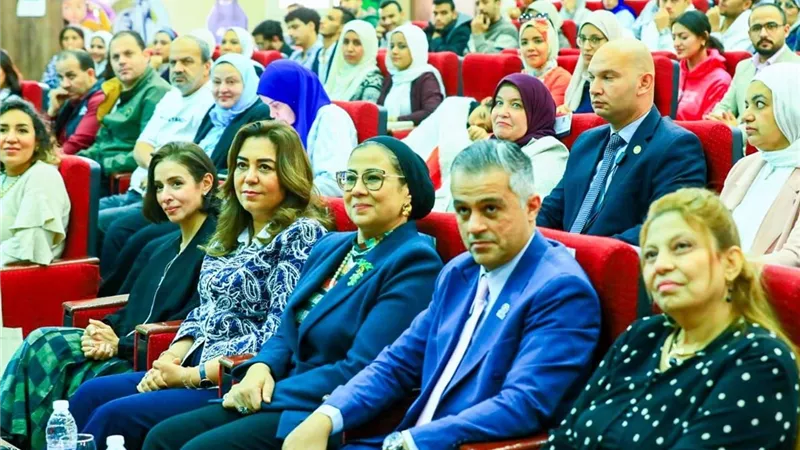 وزيرة التنمية المحلية تطلق النسخة الثالثة من برنامج قادة المناخ لتعزيز القيادة البيئية