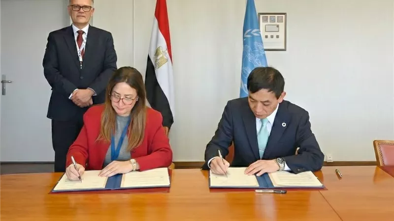 اتحاد البريد العالمي يشيد بدور مصر.. ويجدد اتفاقية 