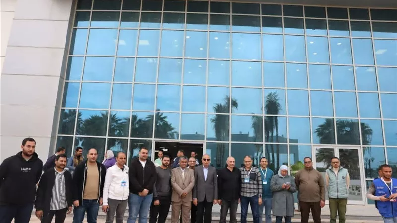 محافظ المنيا يتفقد التجهيزات النهائية لمستشفى بنى مزار الجديد