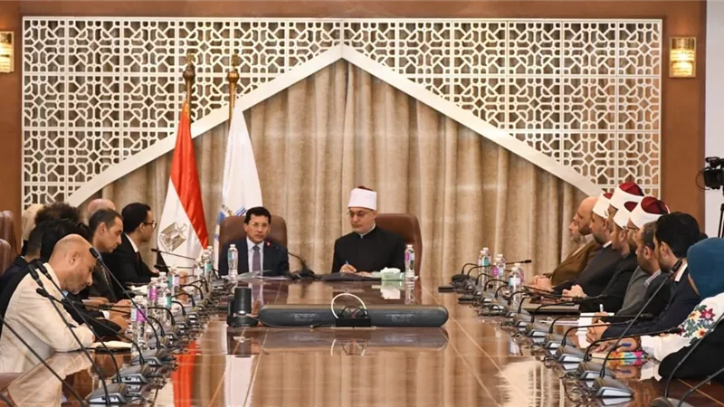 تفاصيل لقاء وزير الشباب ومفتي الجمهورية لتعزيز التعاون لبناء وعي الشباب ومواجهة الظواهر السلبية