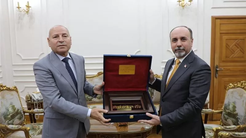 محافظ القاهرة يبحث مع محافظ بغداد بالعراق التعاون وتبادل الخبرات في تطوير المدن