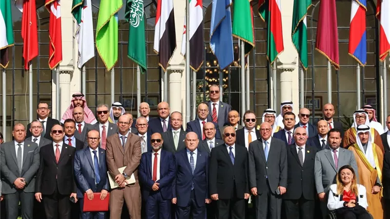 رئيس النيابة الإدارية يشارك في الاجتماع الـ21 لرؤساء هيئات وإدارات قضايا الدولة