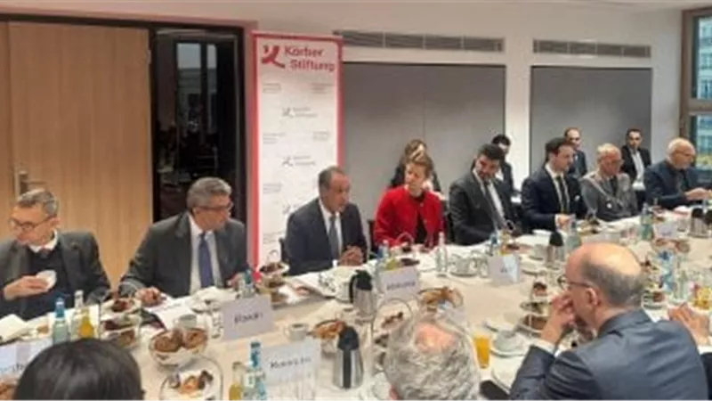 وزير الخارجية يشارك فى جلسة حوارية بحضور رؤساء وممثلى مراكز أبحاث ألمانية