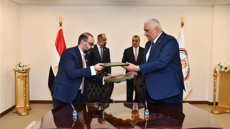 وزير الإنتاج الحربي يشهد توقيع عقود للتعاون العسكري بين مصر وعدد من الشركات الدولية