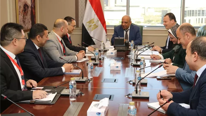 الكهرباء تبحث مع XD الصينية توطين صناعة المهمات وزيادة خطوط الإنتاج