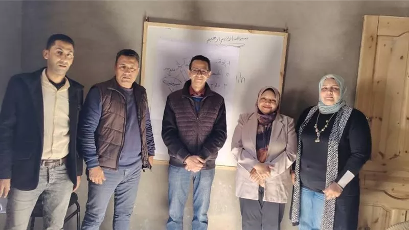 محافظ المنيا: تمكين الأسر الأولى بالرعاية أولوية لتعزيز التنمية المستدامة بقرى سمالوط