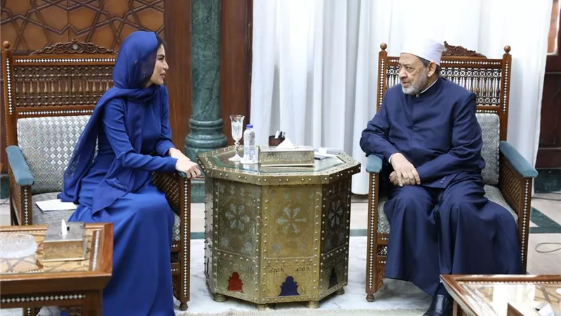 شيخ الأزهر ورئيسة الإدارة الرئاسية يضعان خطة مشتركة لحفظ التراث الإسلامي