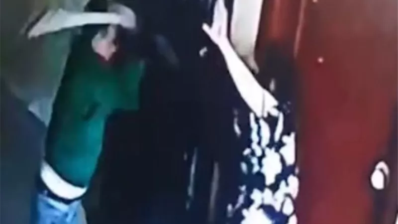 الأمن يكشف حقيقة فيديو اعتداء عامل على سيدتين بدمياط