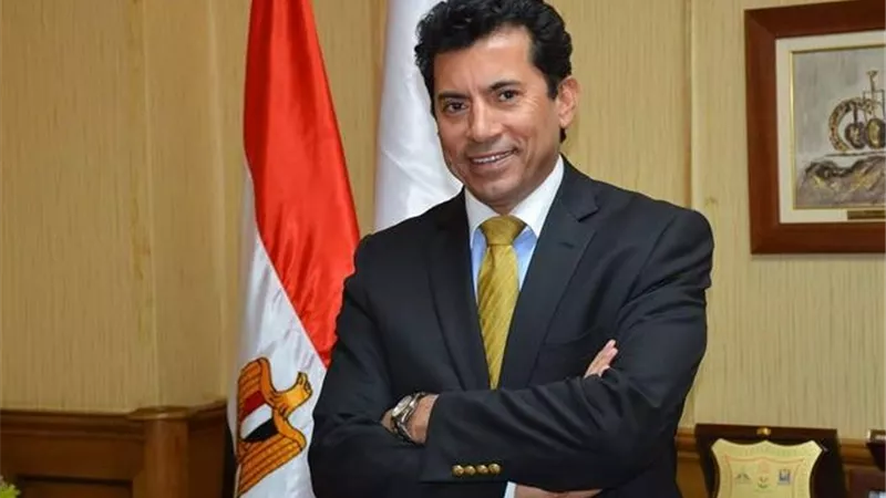 نقابة البنوك تهنئ وزير الرياضة برئاسة مصر CIGEPS التابعة لليونسكو 