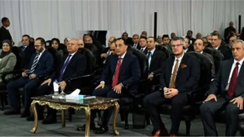 رئيس الوزراء يفتتح مصنع 