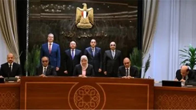 مدبولي يشهد اتفاقية تسوية بين جهات حكومية وشركة جنوب الوادي للأسمنت