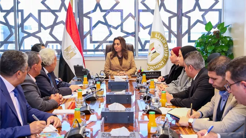 البيئة تبحث فرص الاستثمار المستدام داخل المحميات الطبيعية مع أحد المستثمرين