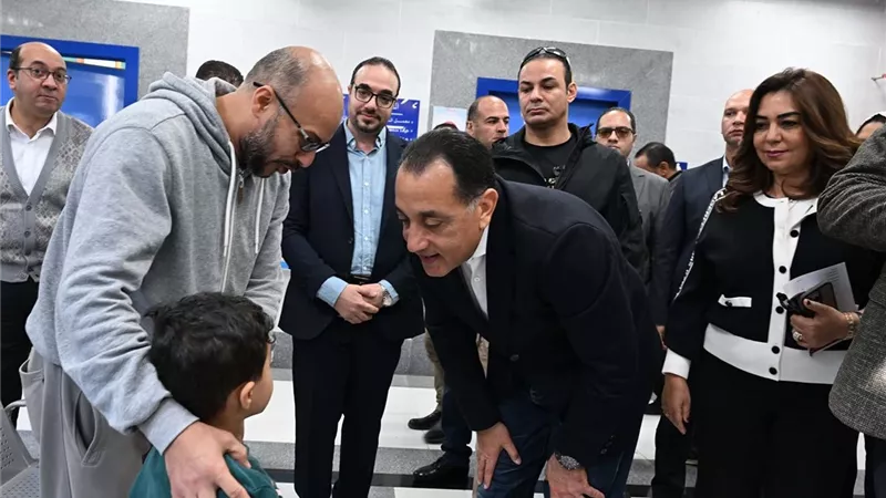 مدبولي يتفقد مركز طب الأسرة والمركز التكنولوجي بطحانوب ضمن 