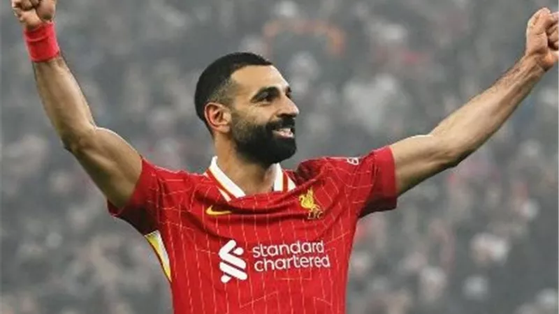 يغادر من الباب الكبير.. محمد صلاح يكتب التاريخ مع ليفربول بعد إعلان رحيله