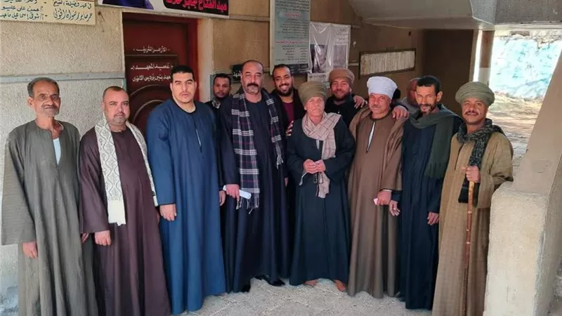 كبار السن في مقدمة الصفوف.. إقبال بلجان برديس بالبلينا للتصويت في انتخابات مجلس النواب