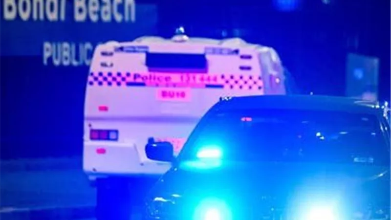 مجزرة شاطئ بوندي تهز أستراليا: 16 قتيلاً في هجوم مسلح استهدف احتفالاً يهودياً