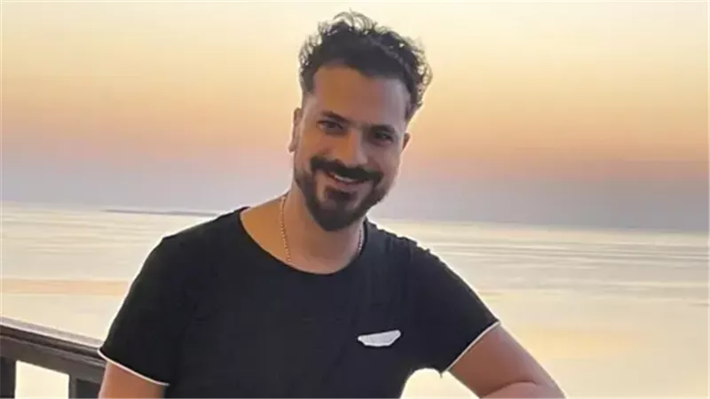 «طلاق بالتلاتة».. مصطفى أبو سريع يعلن انفصاله بعد 8 أعوام زواج 