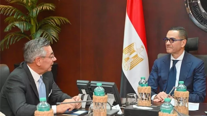 الخطيب: نستهدف توطين عددًا من الصناعات في قطاعات مثل السيارات والطاقة 