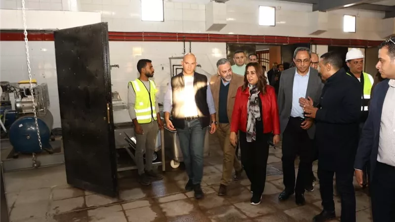  بتكلفة 29 مليون جنيه.. وزيرة التنمية المحلية تتفقد أعمال تطوير مجزر الصالحية 