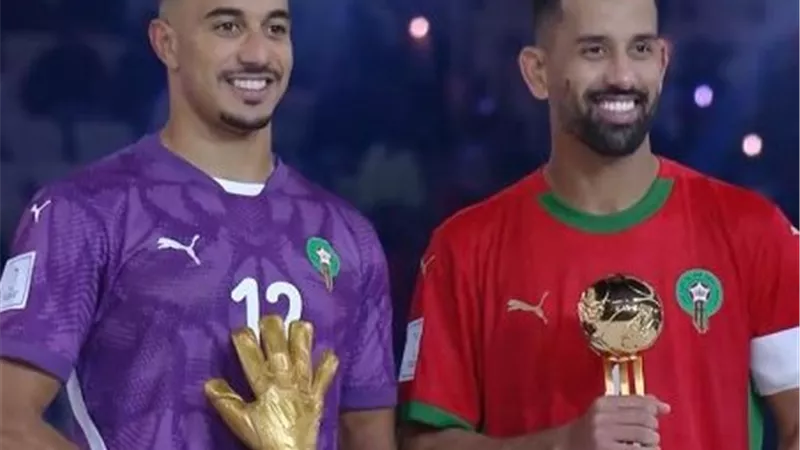 محمد ربيع حريمات يتوج بجائزة أفضل لاعب في كأس العرب 2025