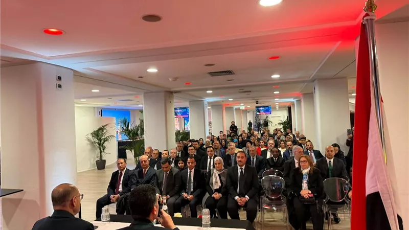 وزير العمل يختتم زيارته لإيطاليا بلقاء موسع مع الجالية المصرية في ميلانو