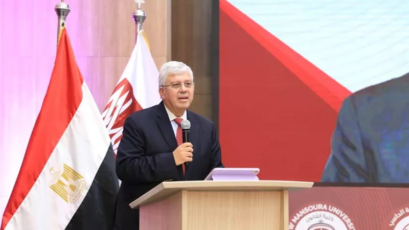  عاشور: مصر تشهد طفرة في مجال التعليم العالي والبحث العلمي