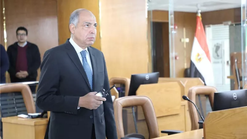 محافظ المنيا يتابع حملات إزالة الإشغالات ويوجه بالتصدي الحاسم للمخالفات