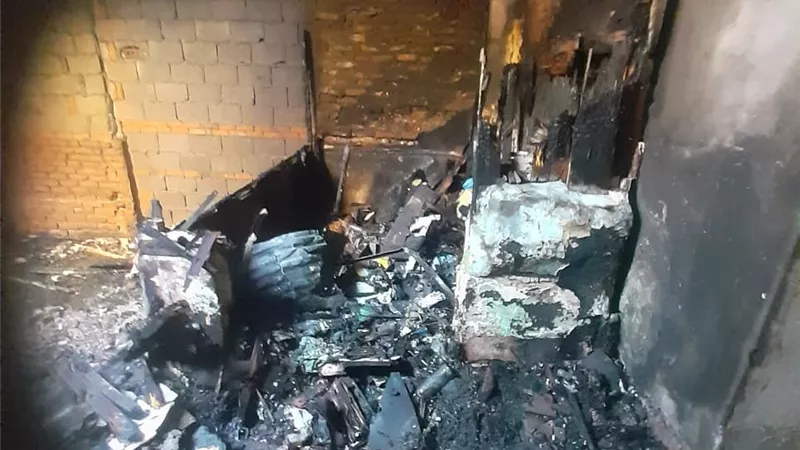 السيطرة على حريق بسوق عرفان بالإسكندرية دون إصابات (صور)