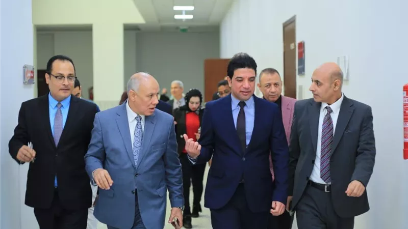نائب محافظ سوهاج من جامعة ميريت: التعليم يُقاس بخدمة المجتمع ودعم المتفوقين