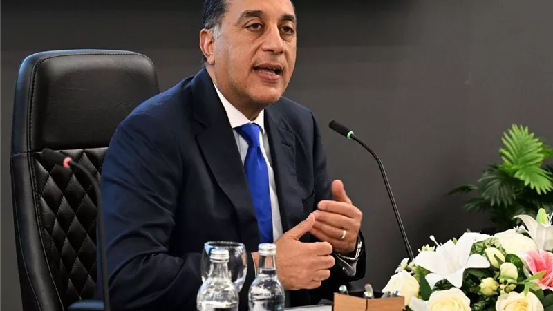 رئيس الوزراء يستعرض آليات تعظيم موارد هيئة المجتمعات العمرانية الجديدة