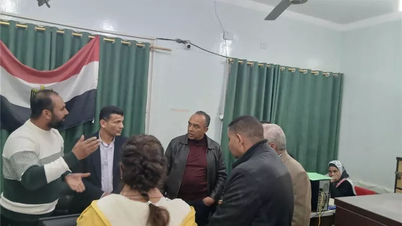 نائب محافظ المنيا يتفقد المركز التكنولوجي بمغاغة لمتابعة جودة الخدمات 