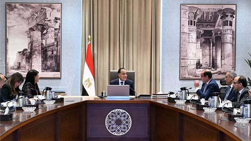 رئيس الوزراء يتابع الموقف التنفيذي والمالي للمُبادرة الرئاسية 