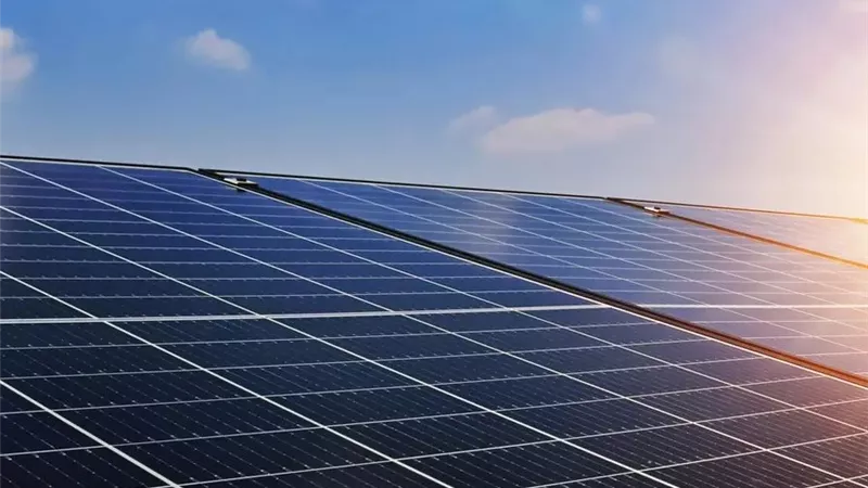 مشروع بـ5.7 جيجاواط يضع مصر على خريطة عمالقة الطاقة المتجددة.. تفاصيل