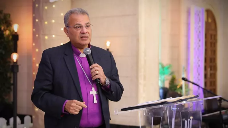 رئيس الطائفة الإنجيلية يشارك في خدمة الجمعة بالكنيسة الإنجيلية بالأزبكية 
