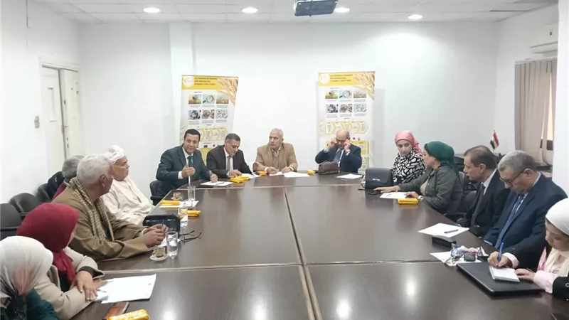 «الزراعة» تطلق أول مختبر حي لتطبيق أحدث تقنيات الإرشاد الزراعي في زراعة القمح