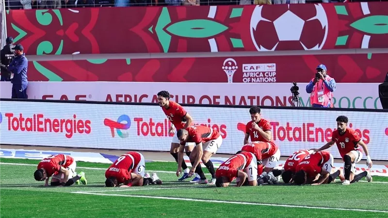 منتخب مصر يتأهل لدور الـ16 للكان بالفوز على جنوب أفريقيا