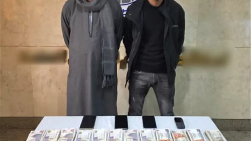 احنا خدمة العملاء.. تفاصيل سقوط عصابة سرقة أموال عملاء البنوك بالمنيا