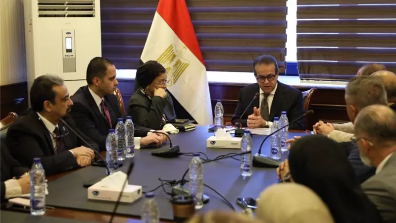 مباحثات جديدة بين وزير الصحة و«MediaHub» لتطوير الخطة الإعلامية للسكان