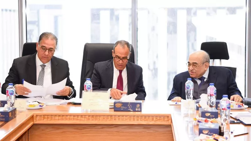 وزير الخارجية يشارك في الاختبار الشفوي للمتقدمين لمسابقة التعيين بوزارة الخارجية