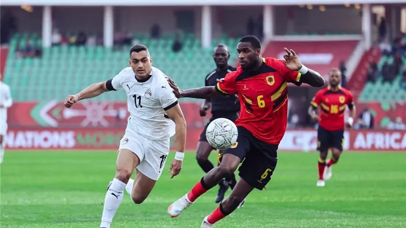 شوط  أول سلبي بين منتخب مصر وأنجولا 