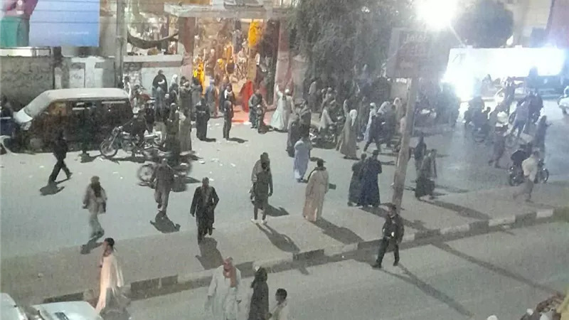 المنيا تشيع أبًا وأبنائه الثلاثة ضحايا تسرب الغاز