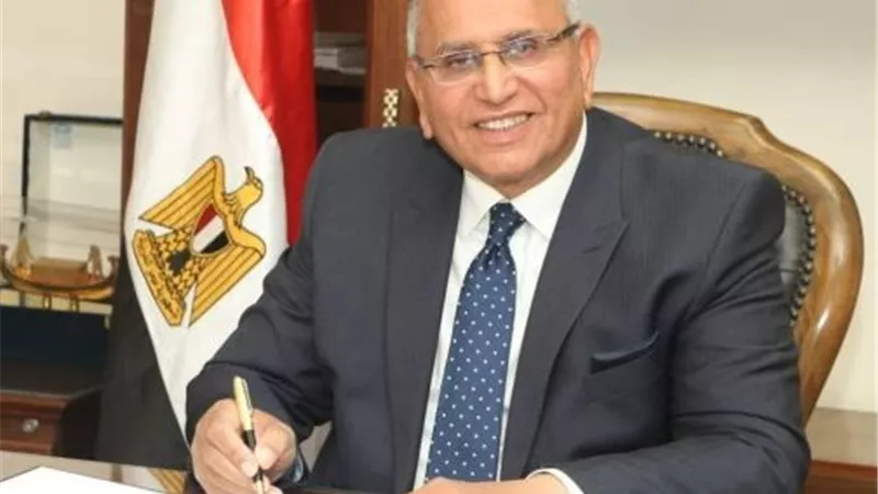 بعد 9 سنوات تعطيل.. عبدالسند يمامة يسلّم «الوفد» حكم 15 مليون جنيه نهائي