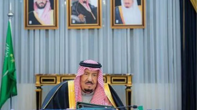 السعودية تحسم موقفها.. مجلس الوزراء: لا تهاون مع أي تهديد لأمن المملكة ورسالة مباشرة للإمارات بشأن اليمن