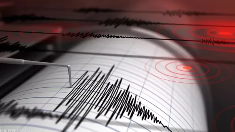 البحوث الفلكية: هزة أرضية على بعد 412 كيلومتر شمال مطروح بقوة 5.7 ريختر