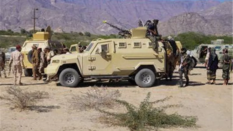 اليمن يترقب تطورات حضرموت.. قوات الانتقالي تبدأ الانسحاب وأزمة حادة بين الرياض وأبوظبي تتصاعد