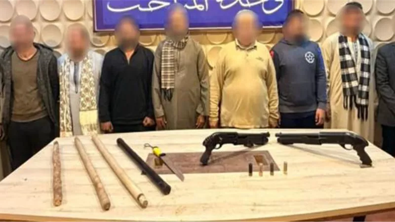 القبض على طرفي مشاجرة استخدمت فيها أسلحة نارية وبيضاء بمنطقة بدر