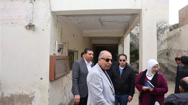 محافظ المنيا يطلق عام «الاستثمار في الأصول» بجولة ميدانية موسعة بحي جنوب