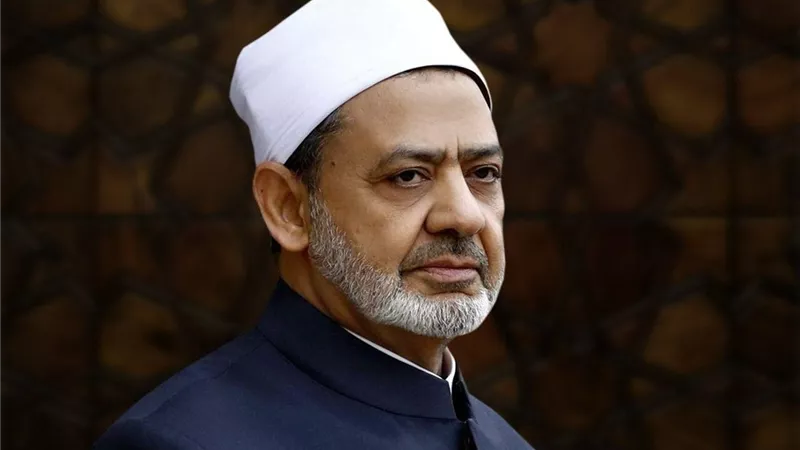 شيخ الأزهر يحسم الجدل: تهنئة المسيحيين بالأعياد التزام ديني وقيمة وطنية راسخة